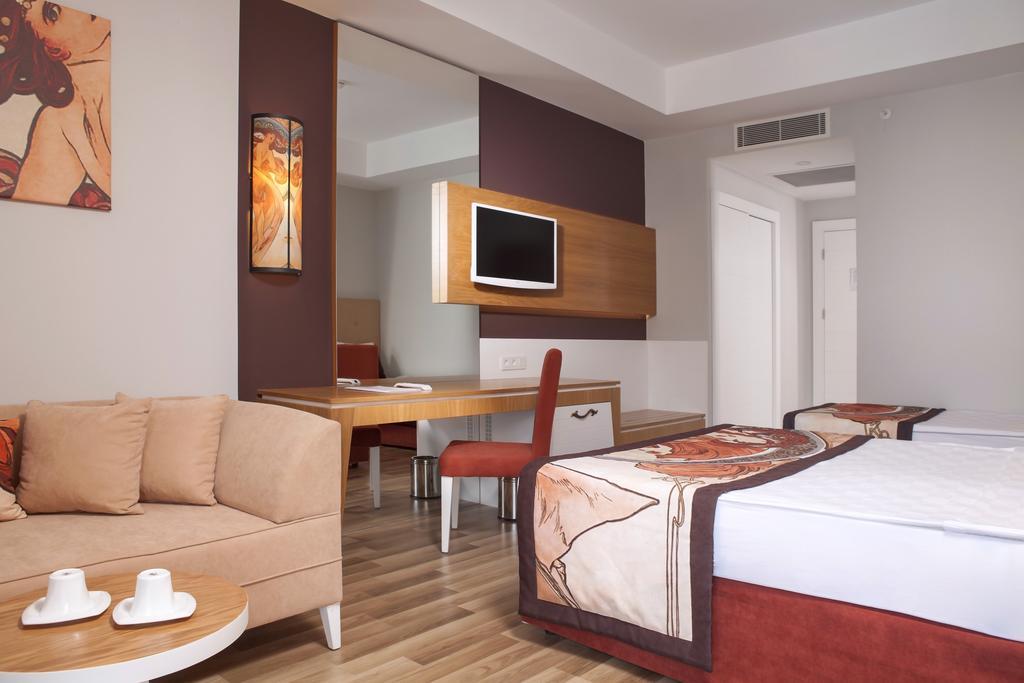 Orange Palace シダ 部屋 写真